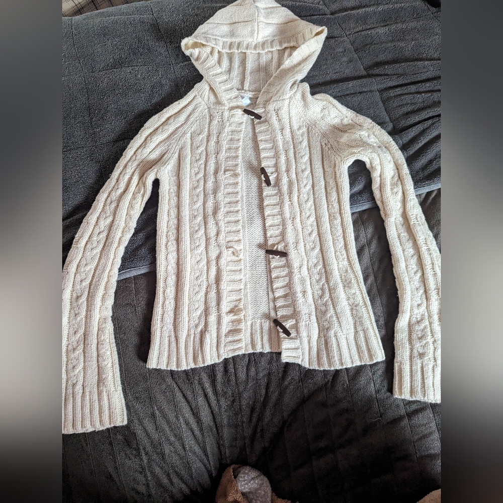 Aeropostale Cream Cable Knit Sweater